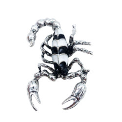 Brosch - Svart skorpion...